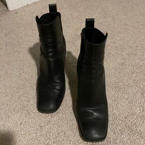 Via Spiga leather booties